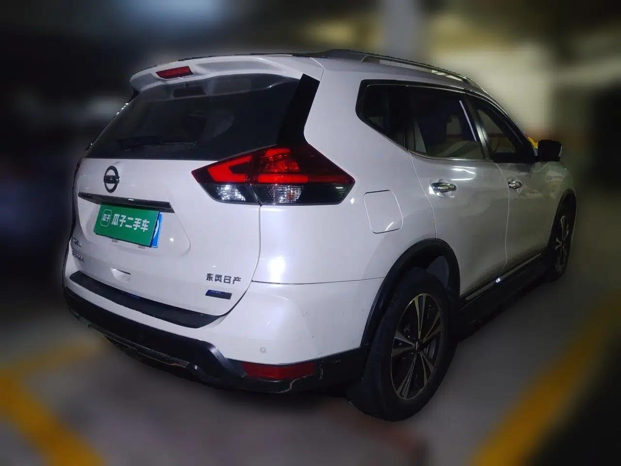 Nissan X-Trail 2017 2.5L CVT Luxury Edition 4WD — миниатюра 6