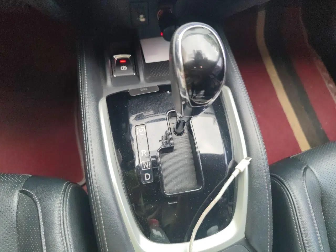 Nissan X-Trail 2019 2.5L CVT Smart Connect Luxury Edition 4WD — миниатюра 14