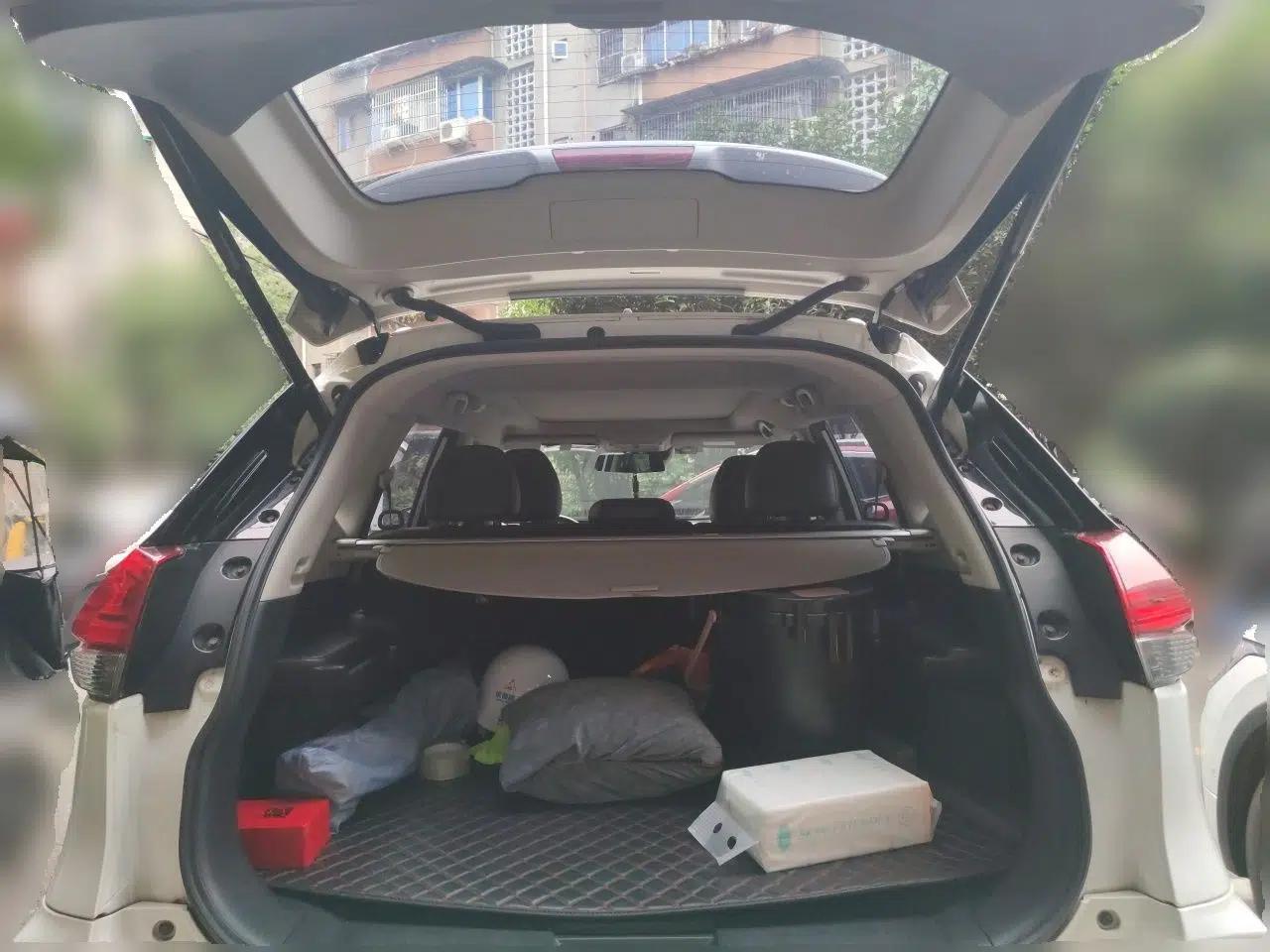 Nissan X-Trail 2019 2.5L CVT Smart Connect Luxury Edition 4WD — миниатюра 19