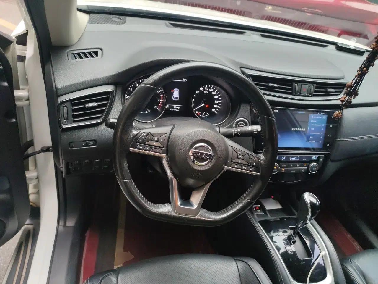Nissan X-Trail 2019 2.5L CVT Smart Connect Luxury Edition 4WD — миниатюра 10