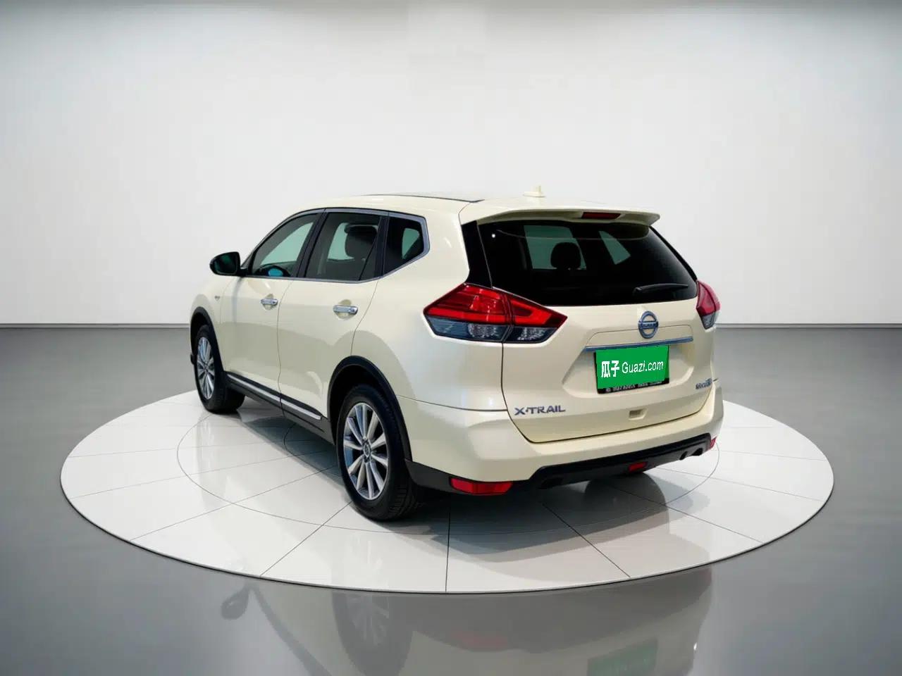 Nissan X-Trail 2017 2.0L CVT Comfort Edition 2WD — миниатюра 4