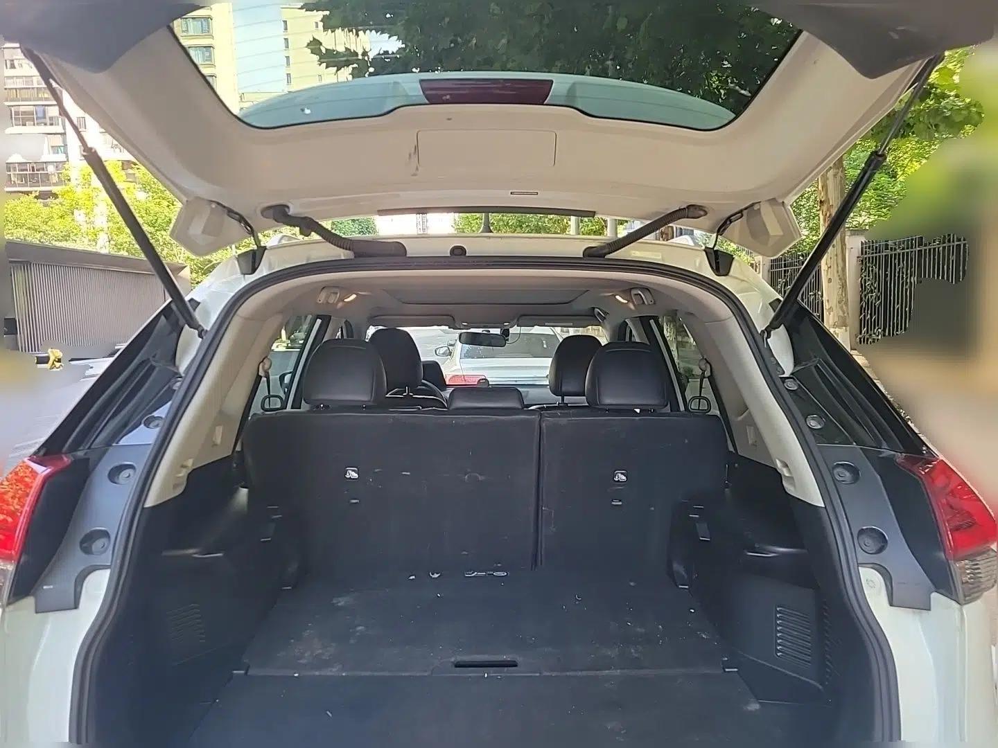 Nissan X-Trail 2017 2.5L CVT Leading Edition 4WD — миниатюра 19