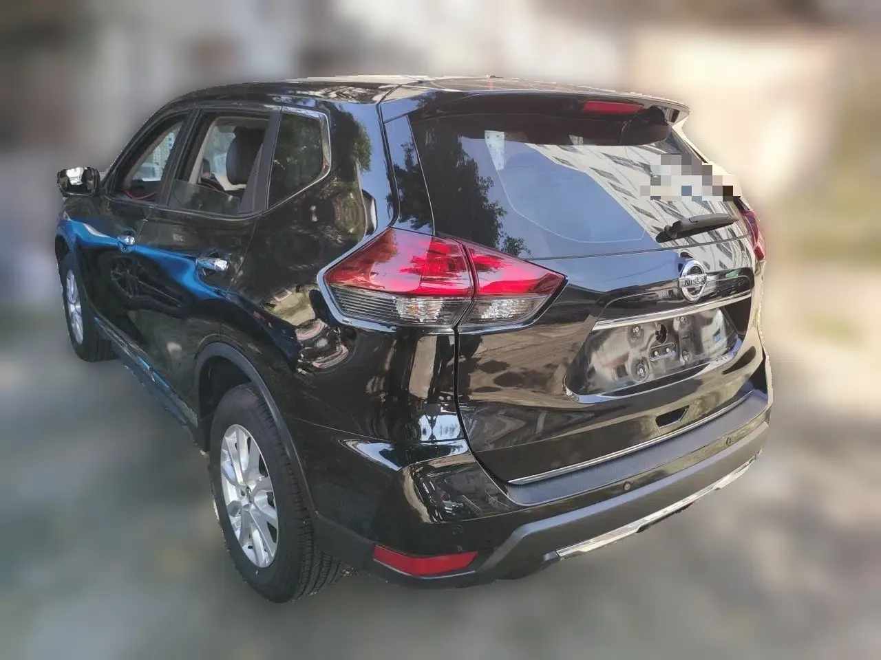 Nissan X-Trail 2023 Classic 2.0L Two-Wheel Drive Smart Connect Premium Edition — миниатюра 4