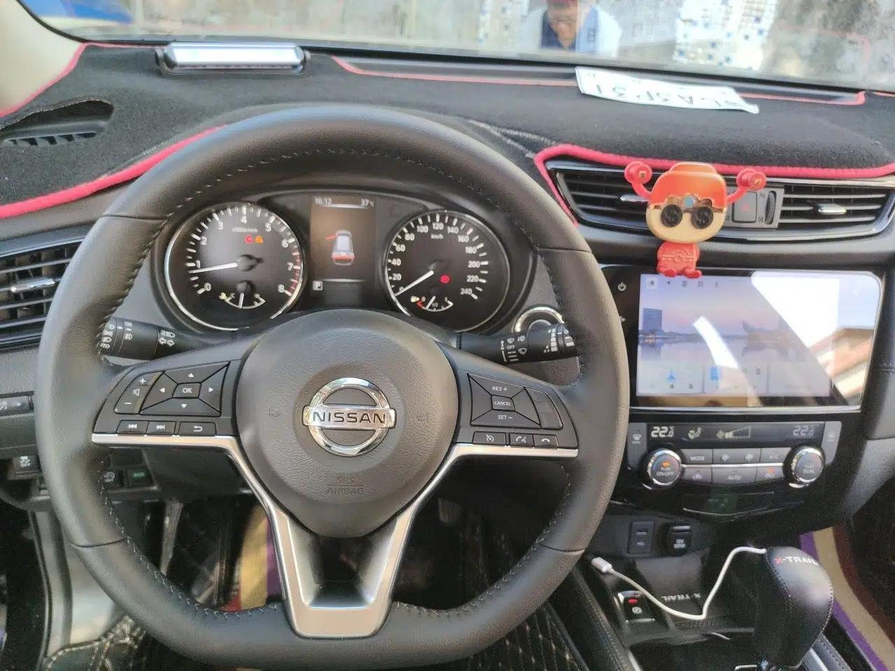 Nissan X-Trail 2023 Classic 2.0L Two-Wheel Drive Smart Connect Premium Edition — миниатюра 9
