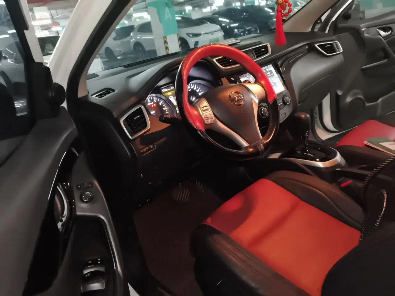 Nissan Qashqai 2016 2.0L CVT Elite Edition — миниатюра 13