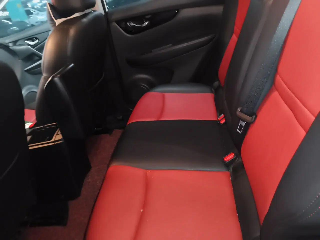 Nissan Qashqai 2016 2.0L CVT Elite Edition — миниатюра 14