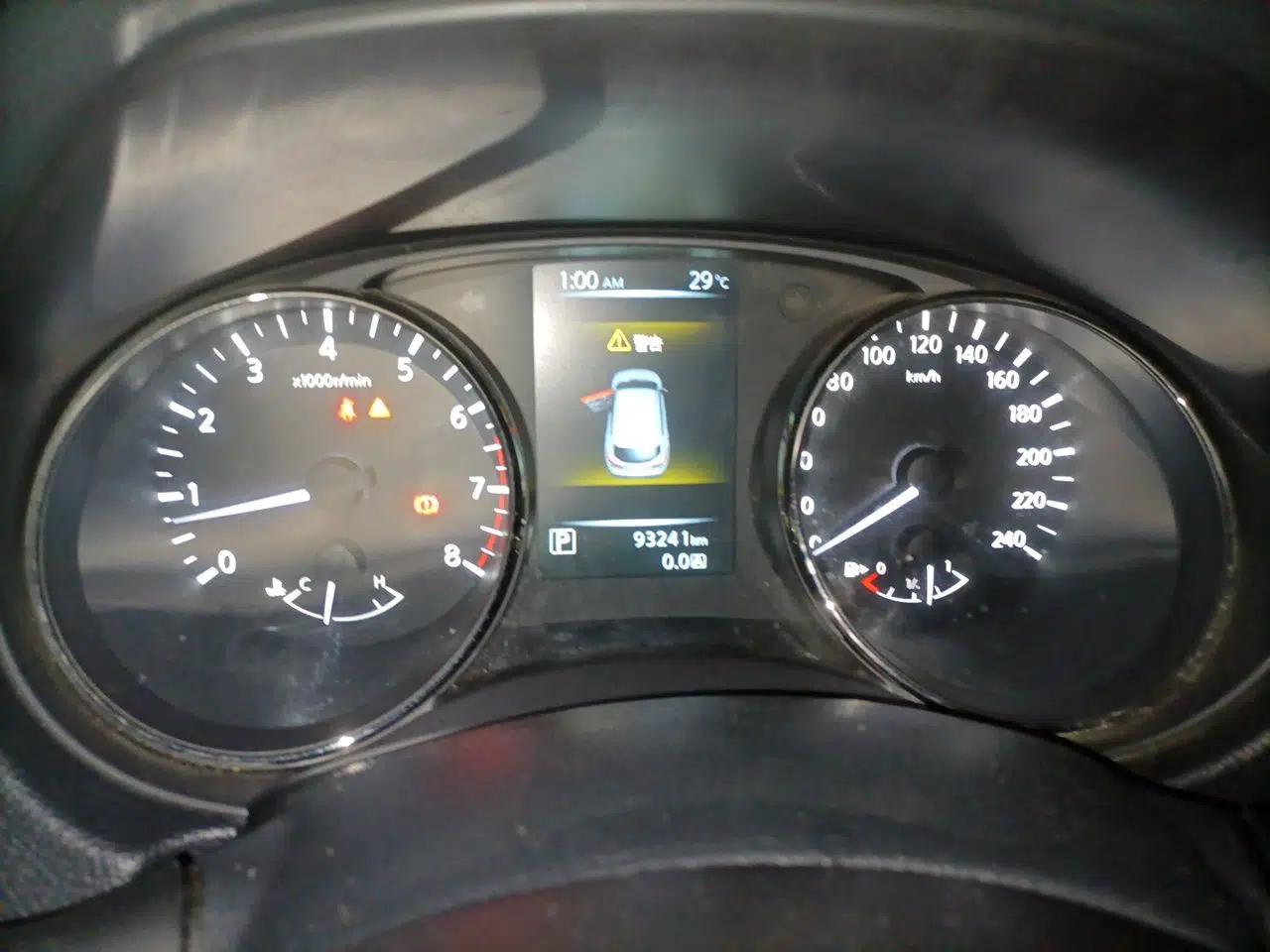 Nissan Qashqai 2016 2.0L CVT Elite Edition — миниатюра 11