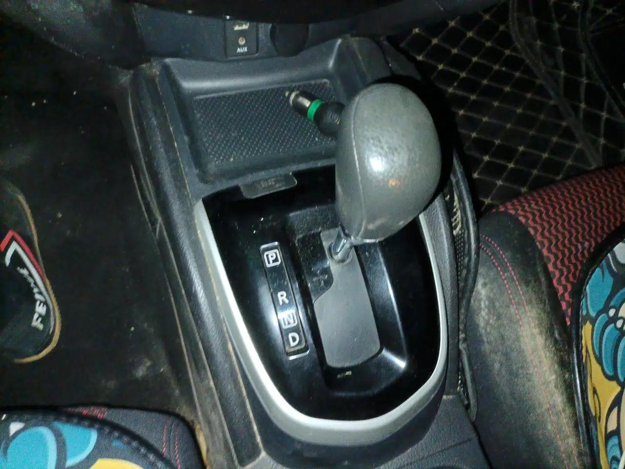 Nissan Qashqai 2016 2.0L CVT Elite Edition — миниатюра 13