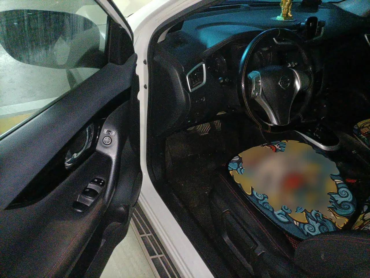 Nissan Qashqai 2016 2.0L CVT Elite Edition — миниатюра 16