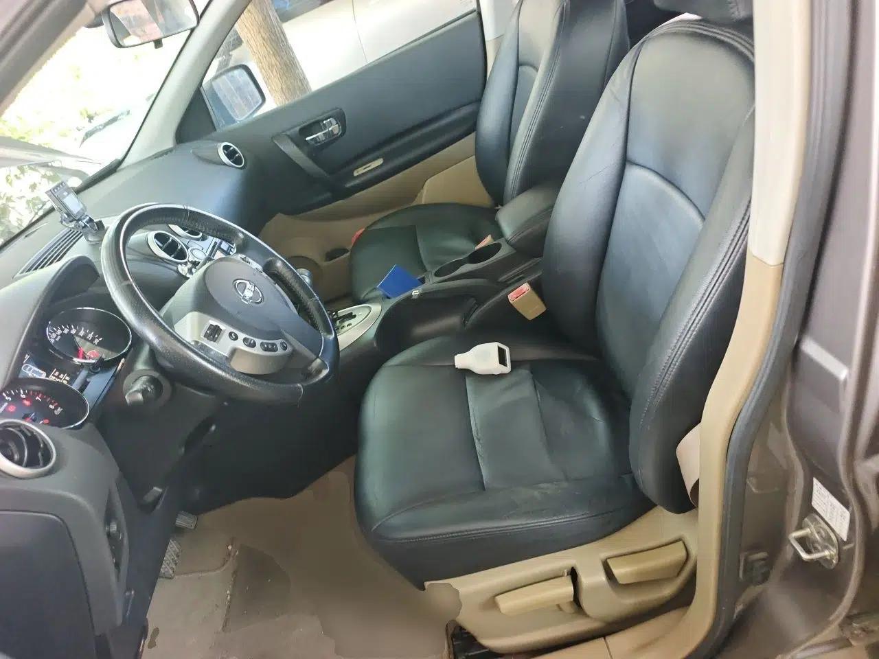 Nissan Qashqai 2011 2.0 XL Fire CVT 2WD — миниатюра 15