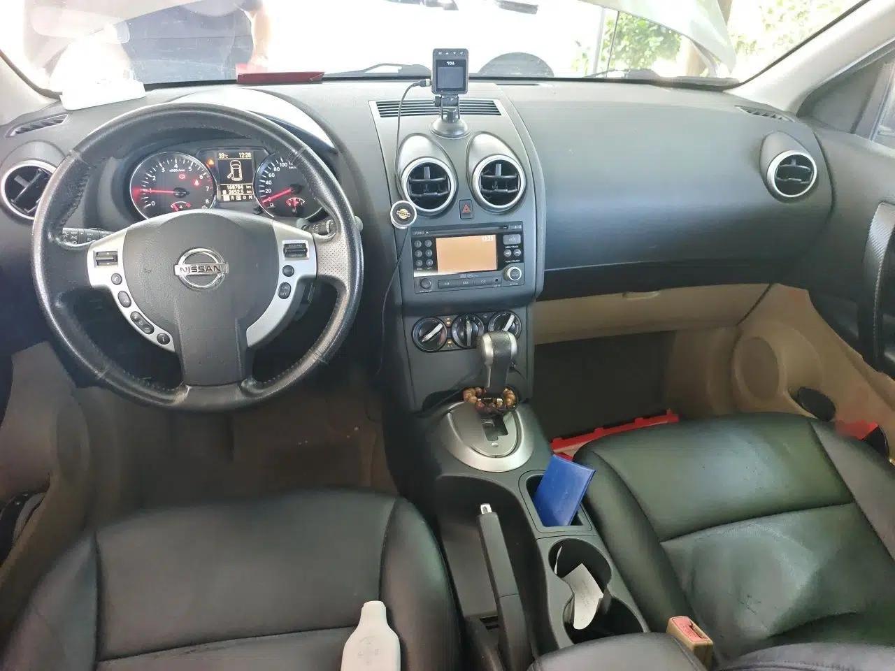 Nissan Qashqai 2011 2.0 XL Fire CVT 2WD — миниатюра 9