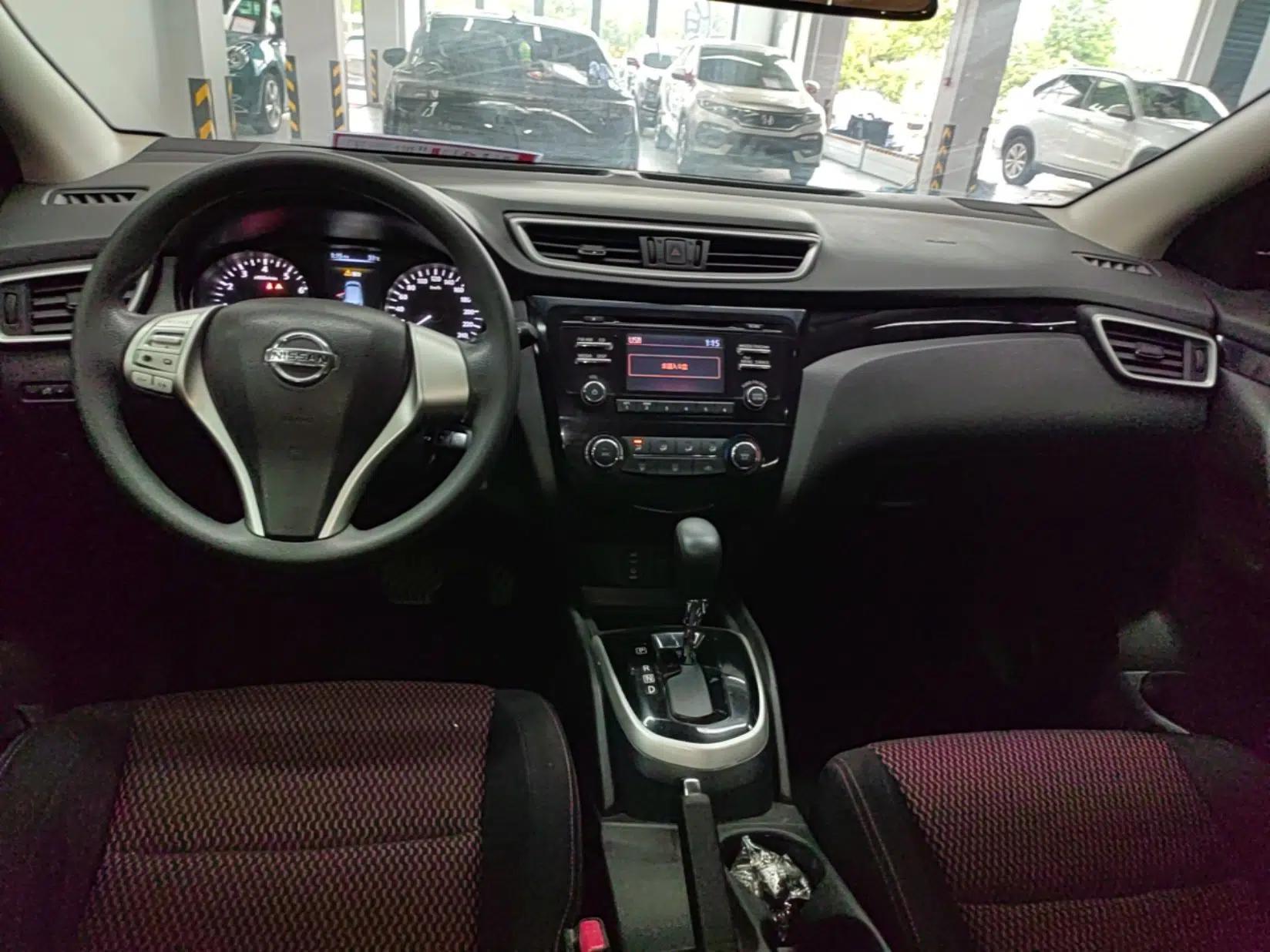 Nissan Qashqai 2016 2.0L CVT Elite Edition — миниатюра 12