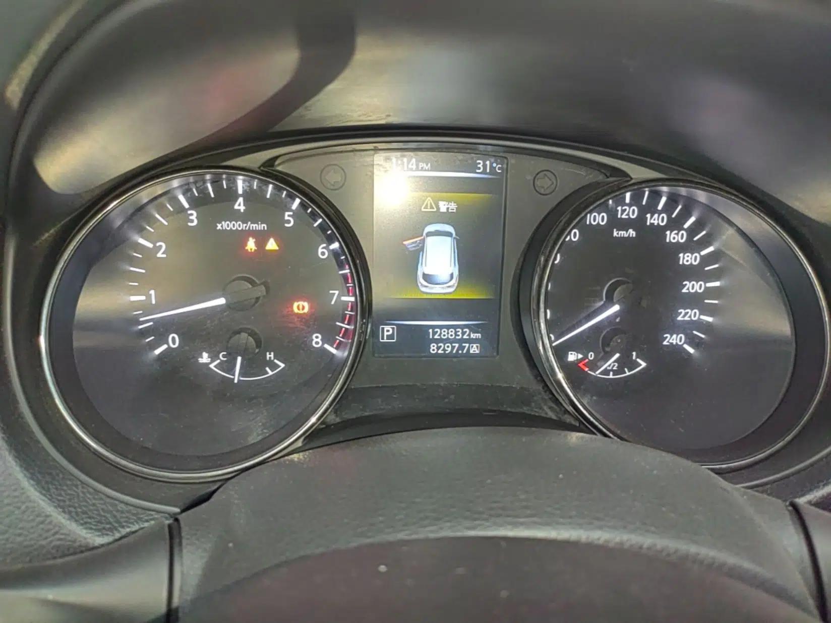 Nissan Qashqai 2016 2.0L CVT Elite Edition — миниатюра 14