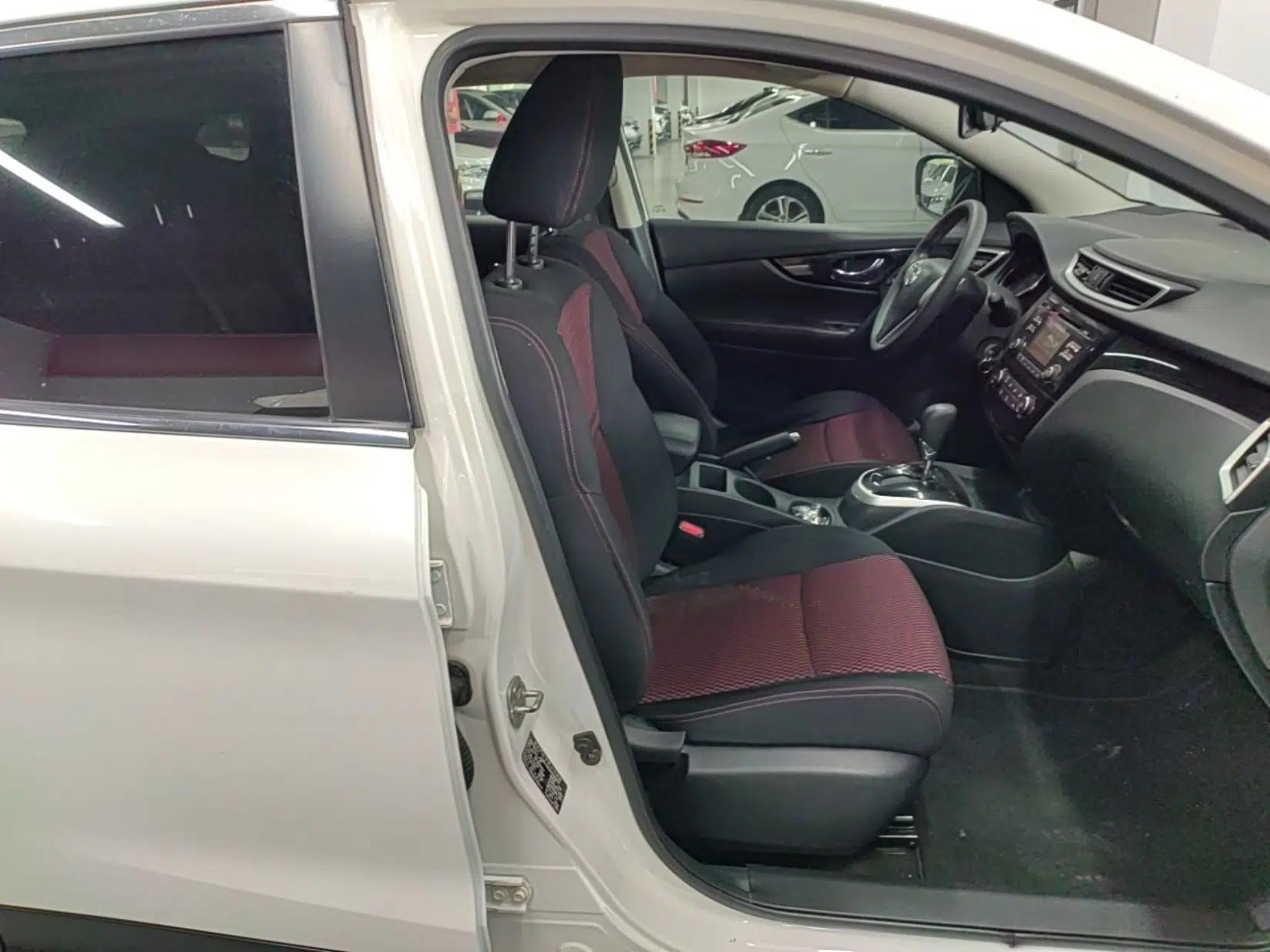 Nissan Qashqai 2016 2.0L CVT Elite Edition — миниатюра 19