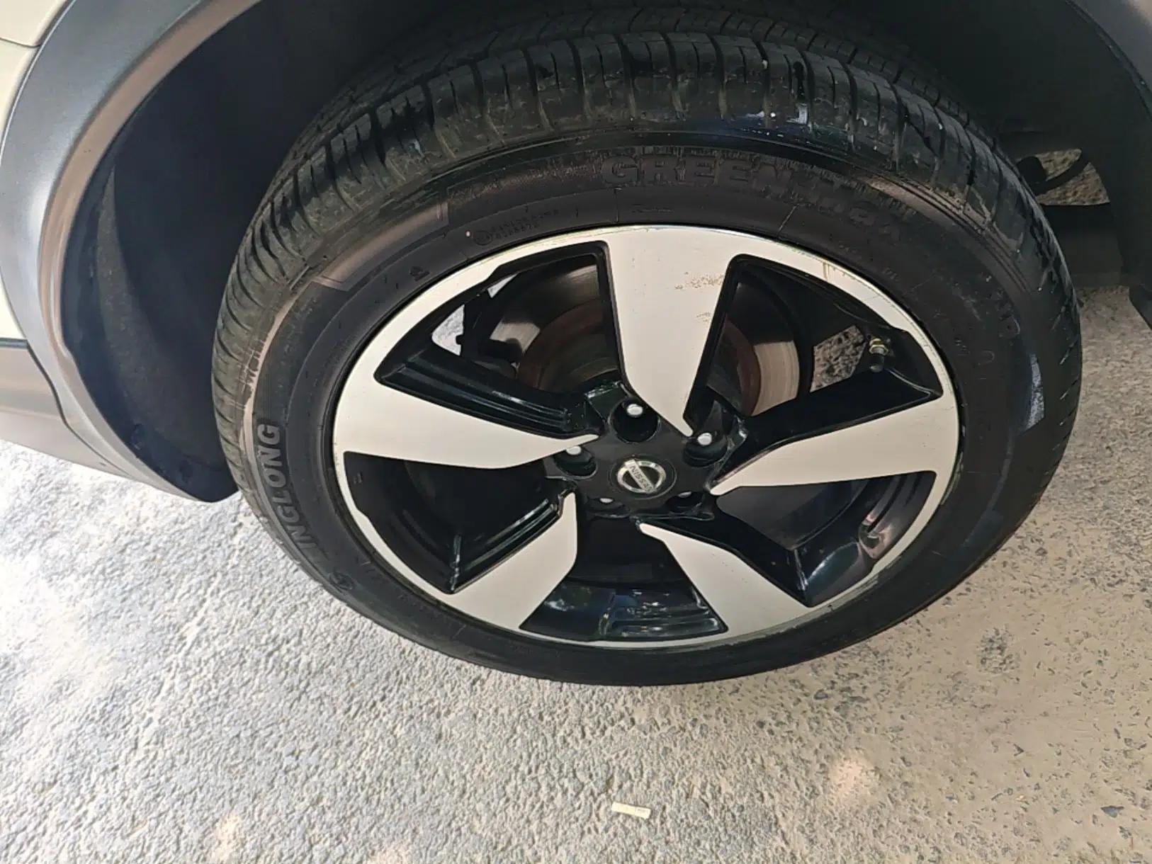Nissan Qashqai 2016 2.0L CVT Luxury Edition — миниатюра 11