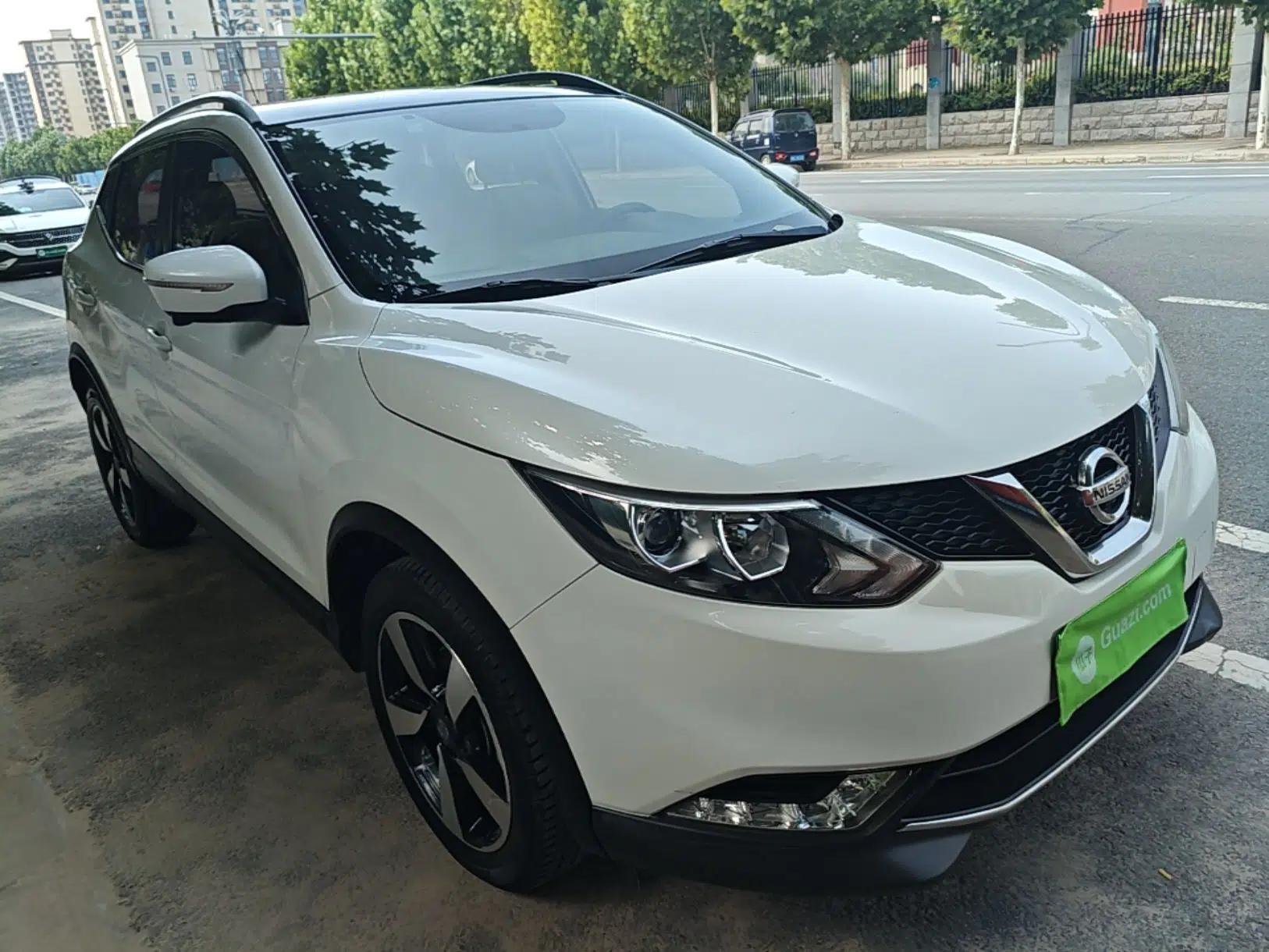 Nissan Qashqai 2016 2.0L CVT Luxury Edition — миниатюра 3