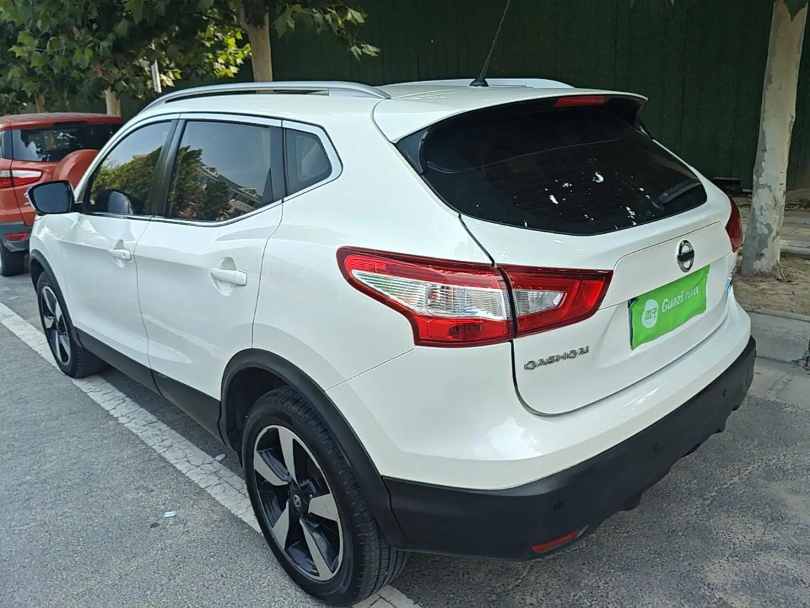 Nissan Qashqai 2016 2.0L CVT Luxury Edition — миниатюра 4
