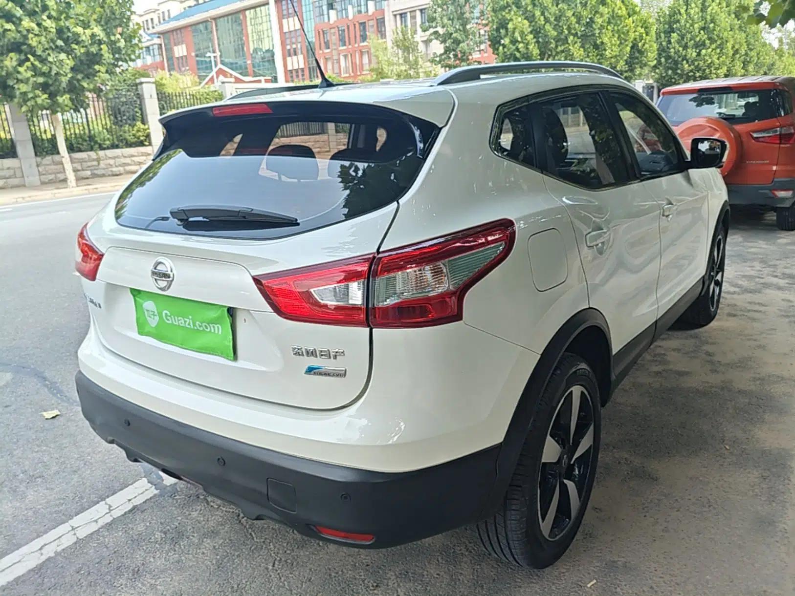 Nissan Qashqai 2016 2.0L CVT Luxury Edition — миниатюра 6
