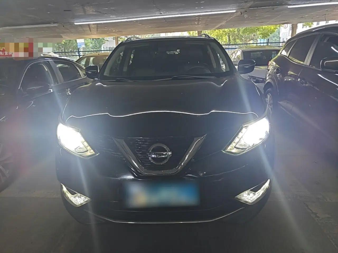 Nissan Qashqai 2016 2.0L CVT Elite Edition — миниатюра 2