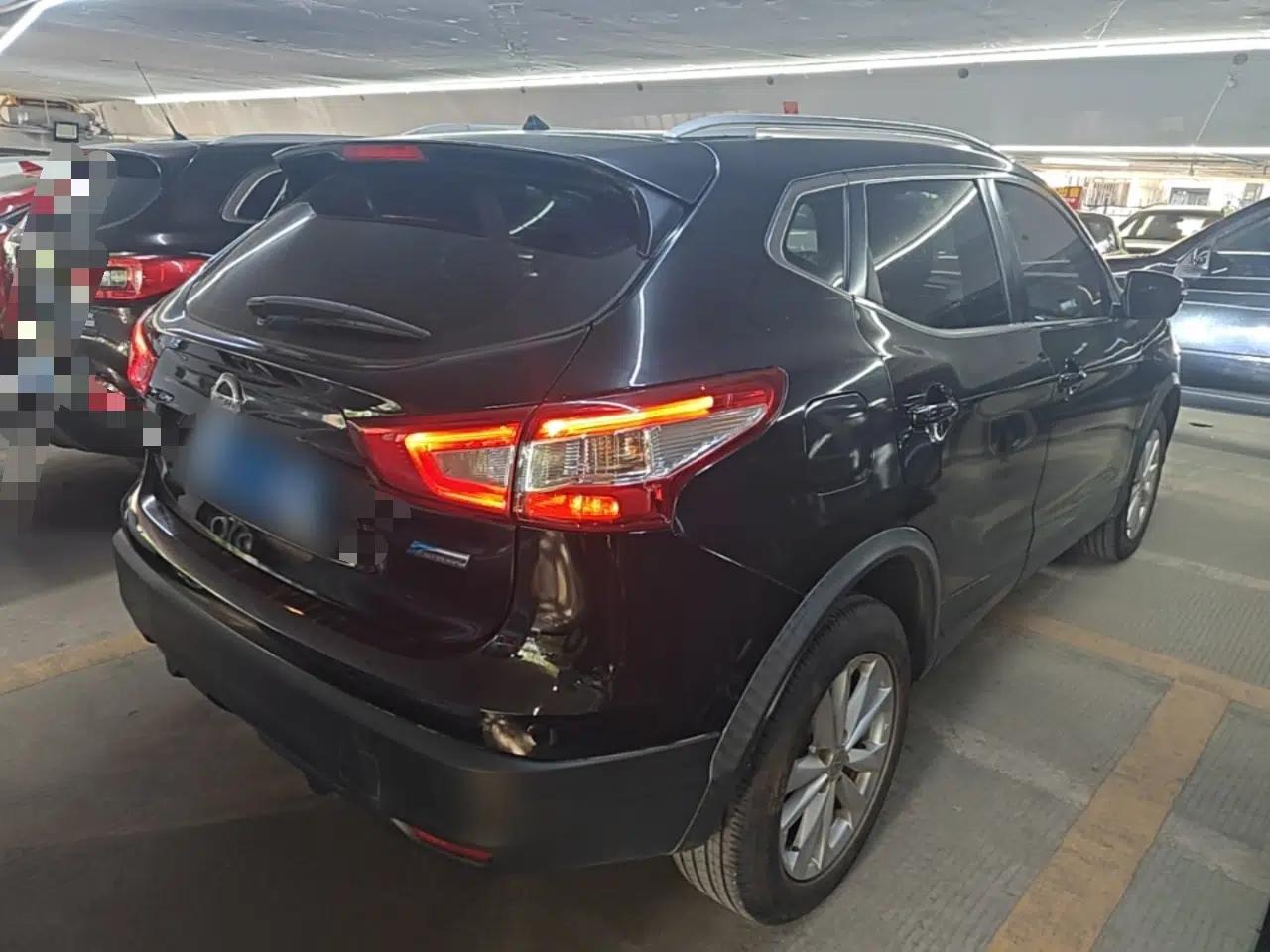 Nissan Qashqai 2016 2.0L CVT Elite Edition — миниатюра 6