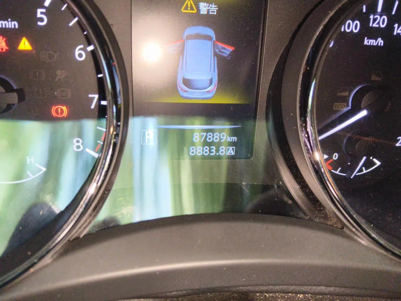 Nissan Qashqai 2016 2.0L CVT Luxury Edition — миниатюра 12