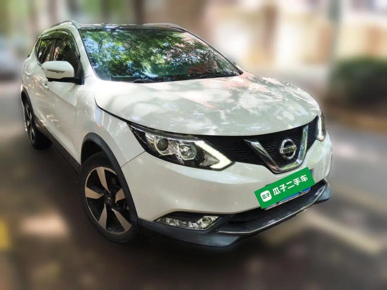 Nissan Qashqai 2016 2.0L CVT Luxury Edition — миниатюра 3