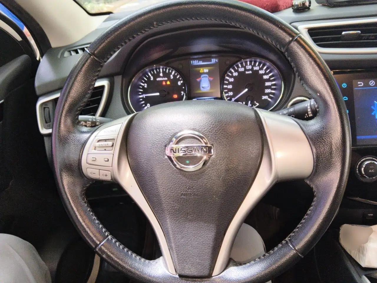 Nissan Qashqai 2016 2.0L CVT Luxury Edition — миниатюра 10