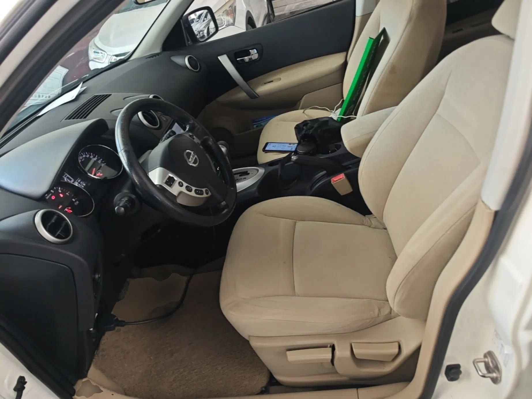 Nissan Qashqai 2012 2.0 XL Fire CVT 2WD — миниатюра 17