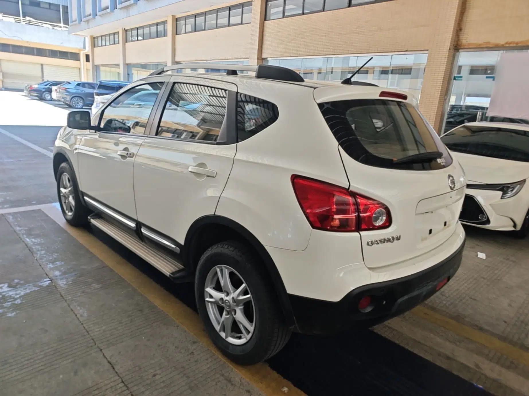 Nissan Qashqai 2012 2.0 XL Fire CVT 2WD — миниатюра 4