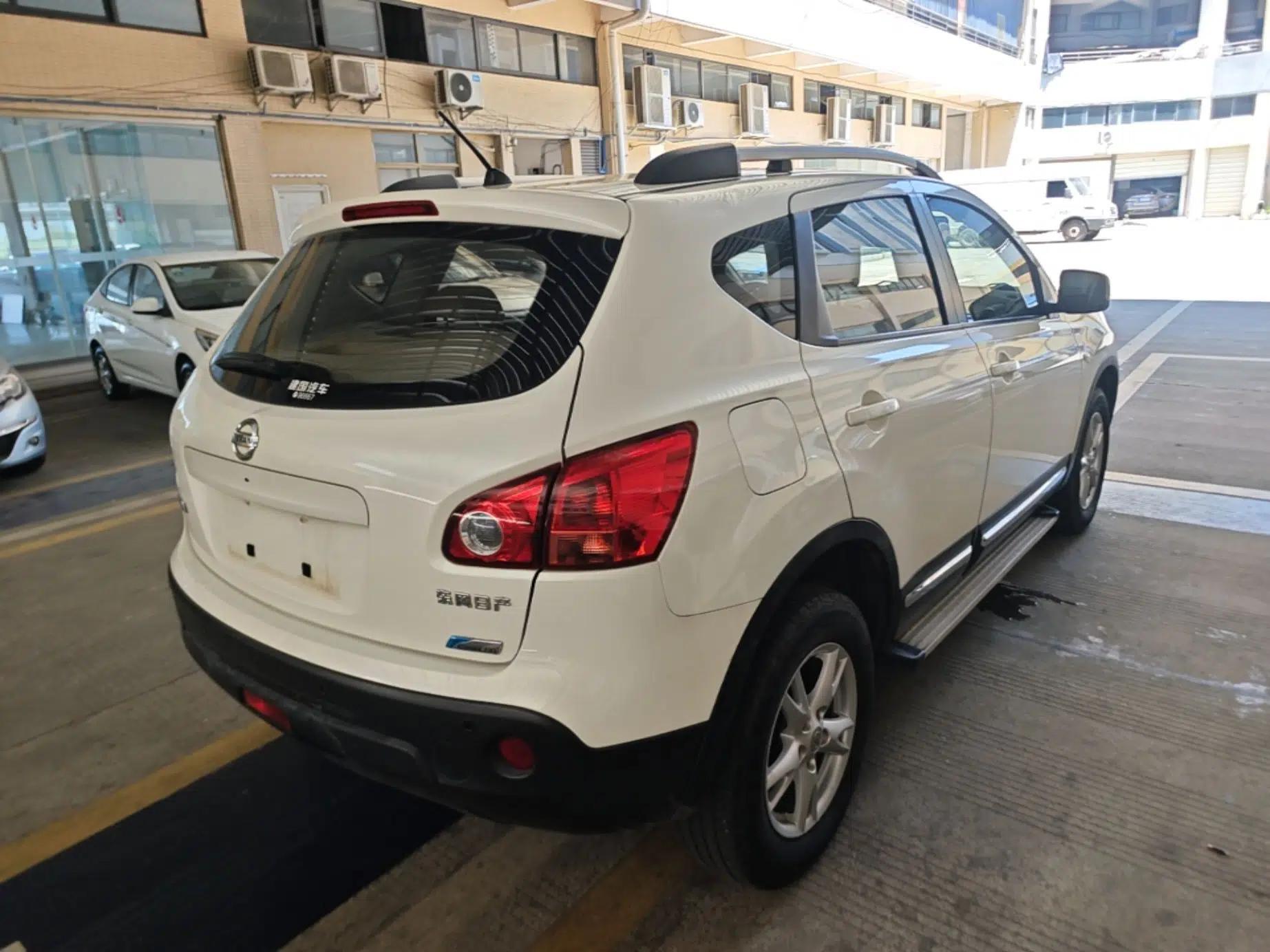 Nissan Qashqai 2012 2.0 XL Fire CVT 2WD — миниатюра 6