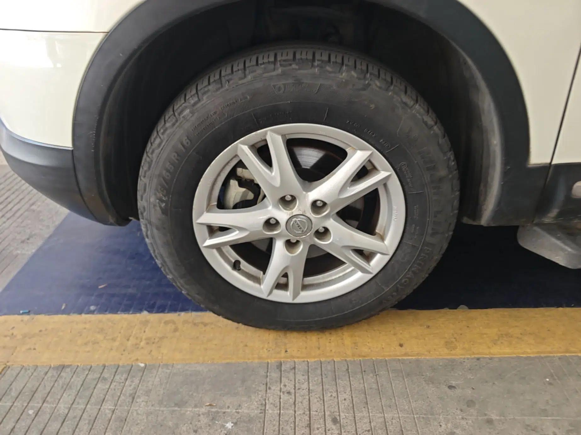 Nissan Qashqai 2012 2.0 XL Fire CVT 2WD — миниатюра 10
