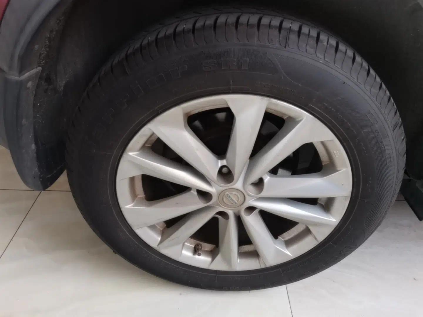 Nissan Qashqai 2016 2.0L CVT Elite Edition — миниатюра 16