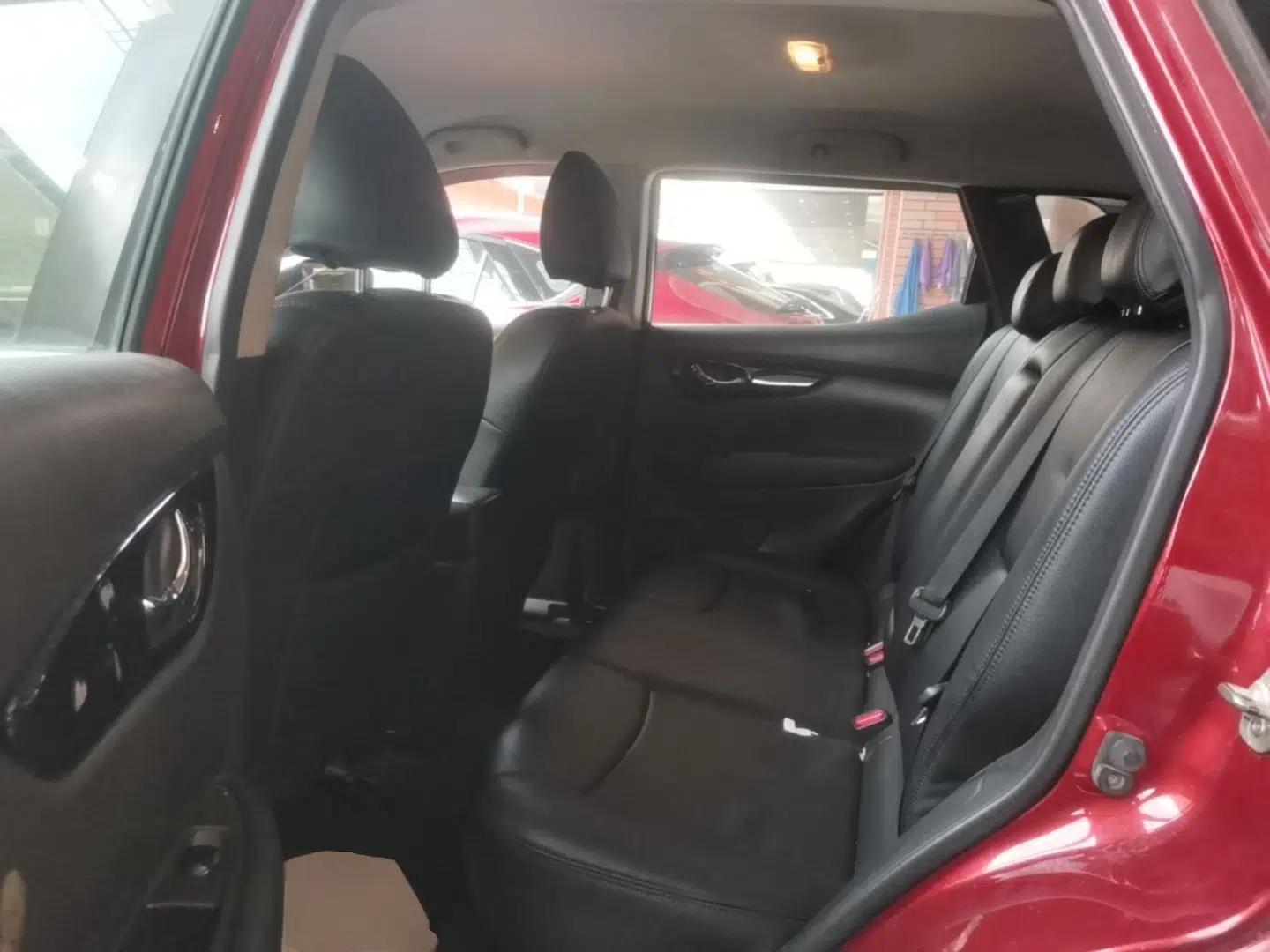 Nissan Qashqai 2016 2.0L CVT Elite Edition — миниатюра 25