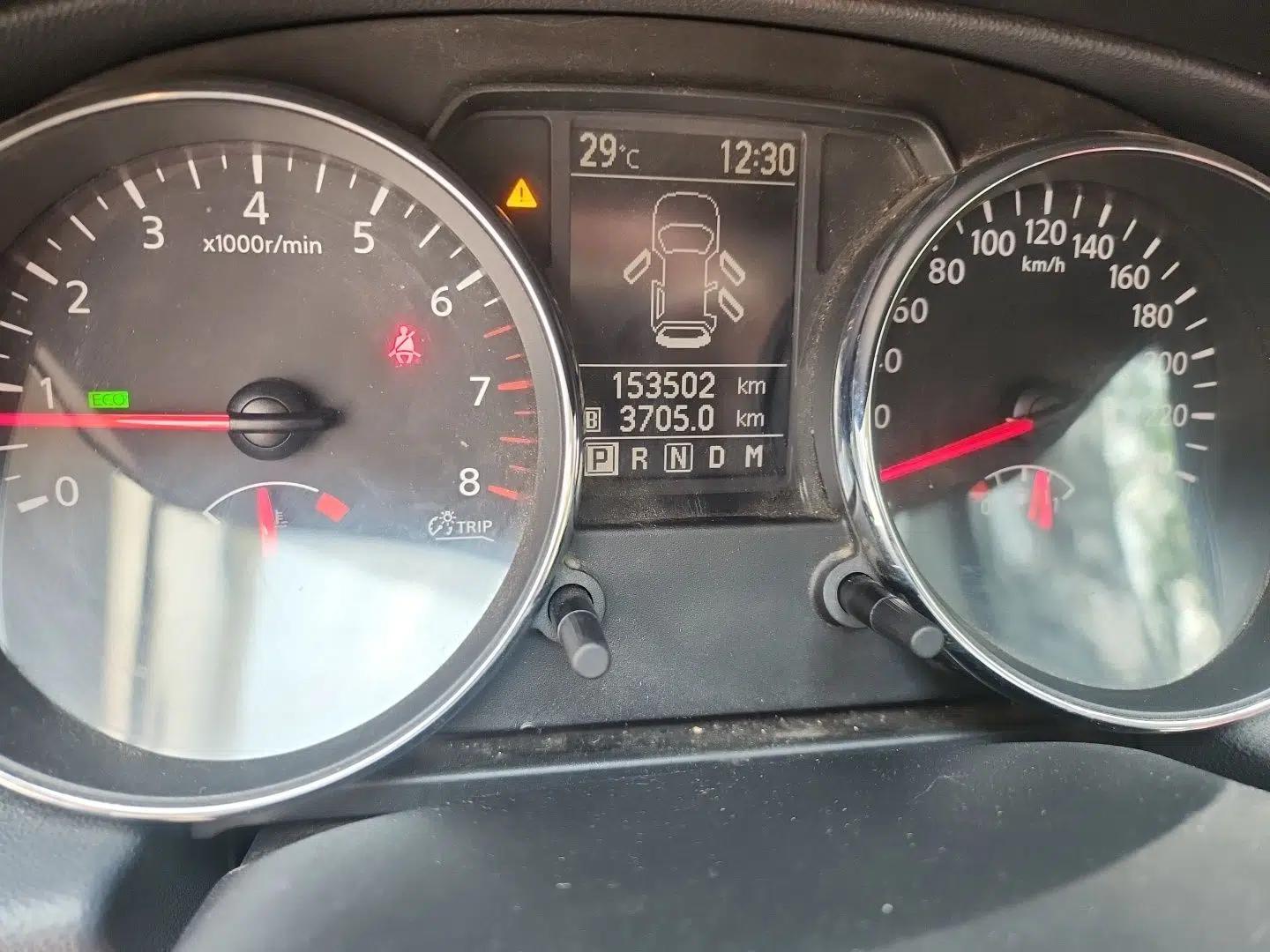 Nissan Qashqai 2012 2.0 XL Fire CVT 2WD — миниатюра 12