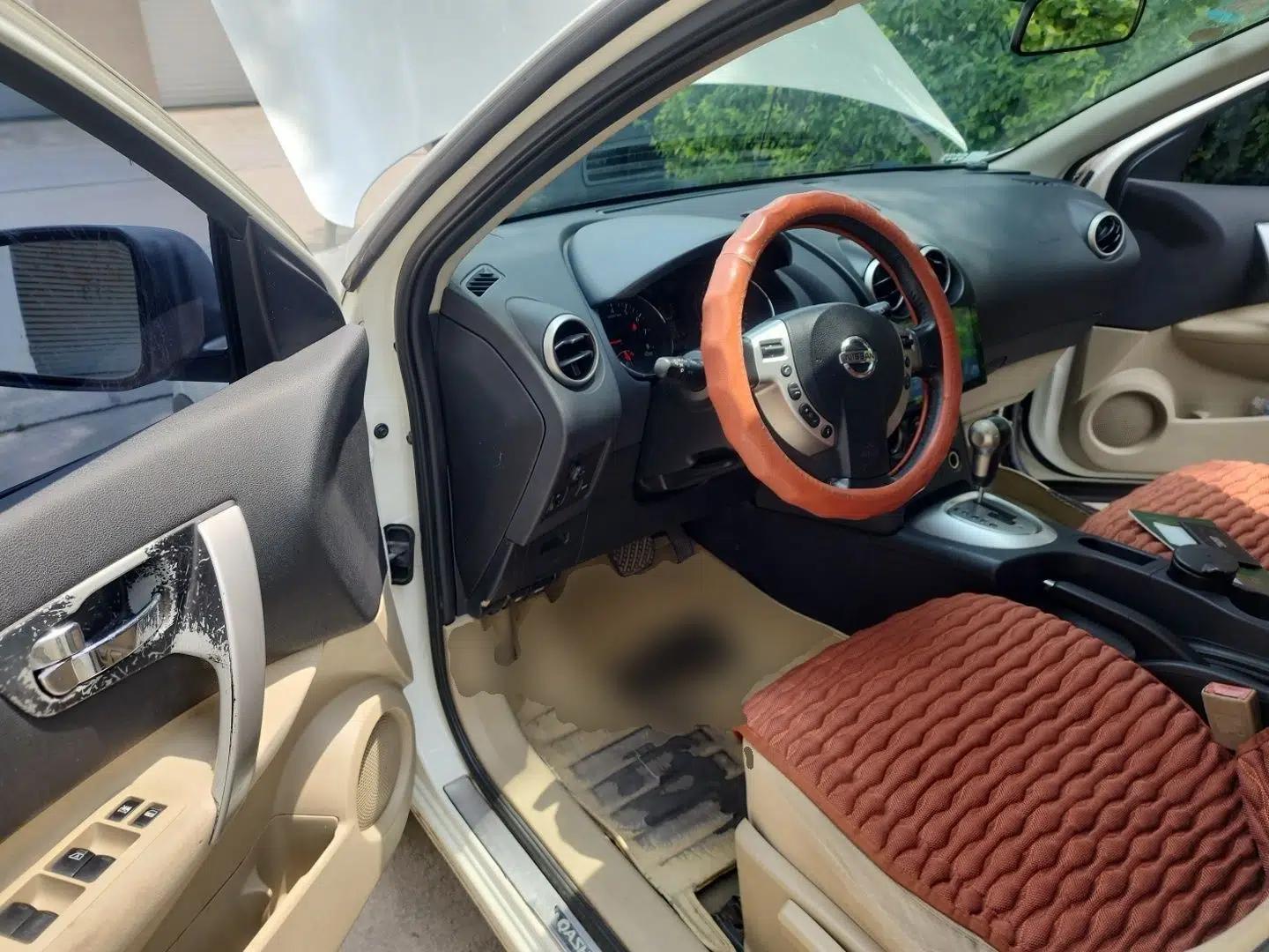 Nissan Qashqai 2012 2.0 XL Fire CVT 2WD — миниатюра 16