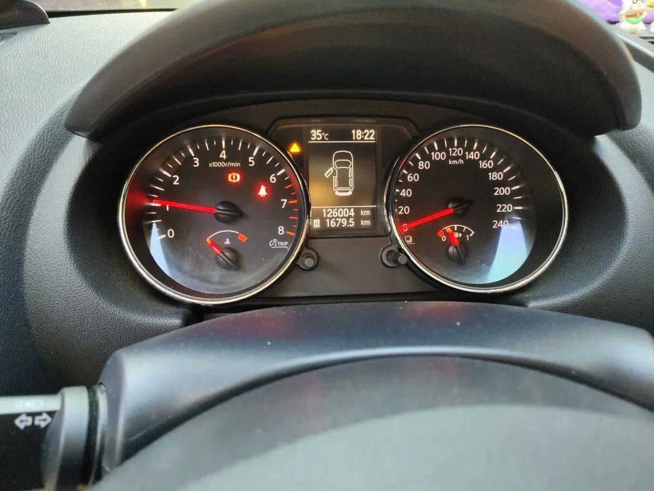 Nissan Qashqai 2012 1.6XE Wind 5MT 2WD — миниатюра 12