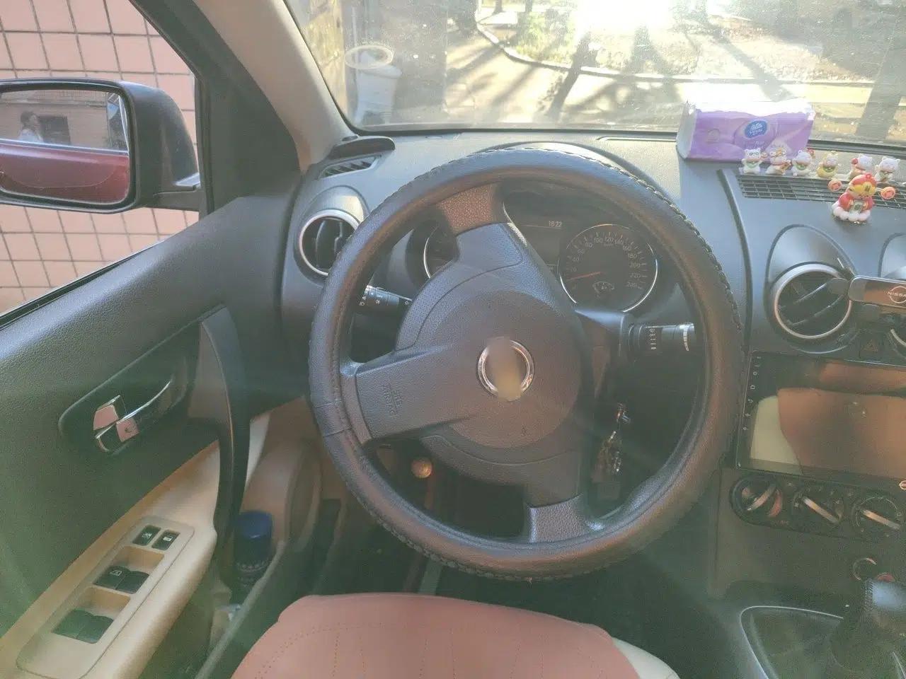 Nissan Qashqai 2012 1.6XE Wind 5MT 2WD — миниатюра 10