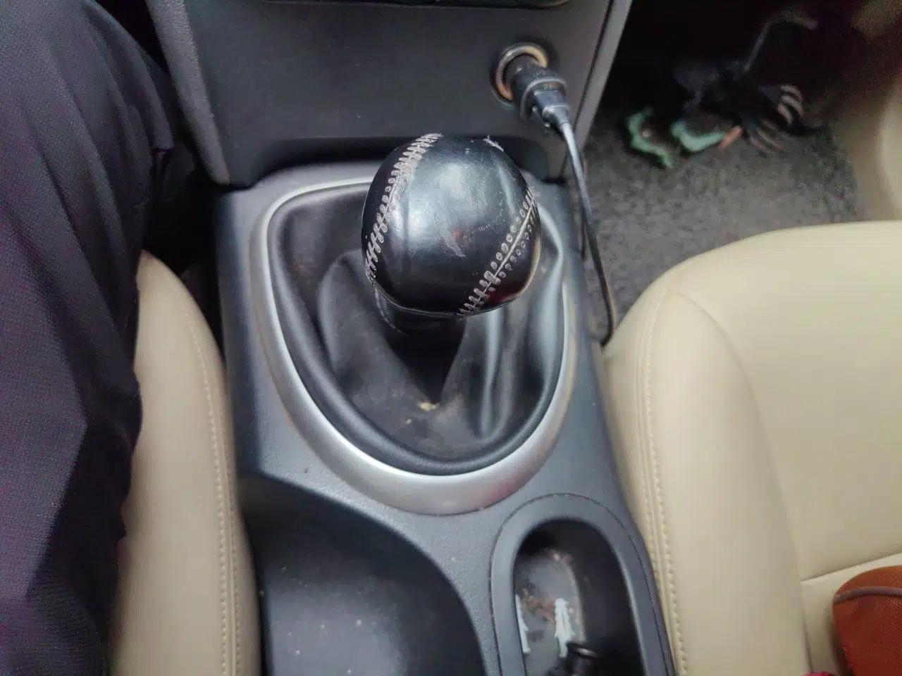 Nissan Qashqai 2012 1.6XE Wind 5MT 2WD — миниатюра 14