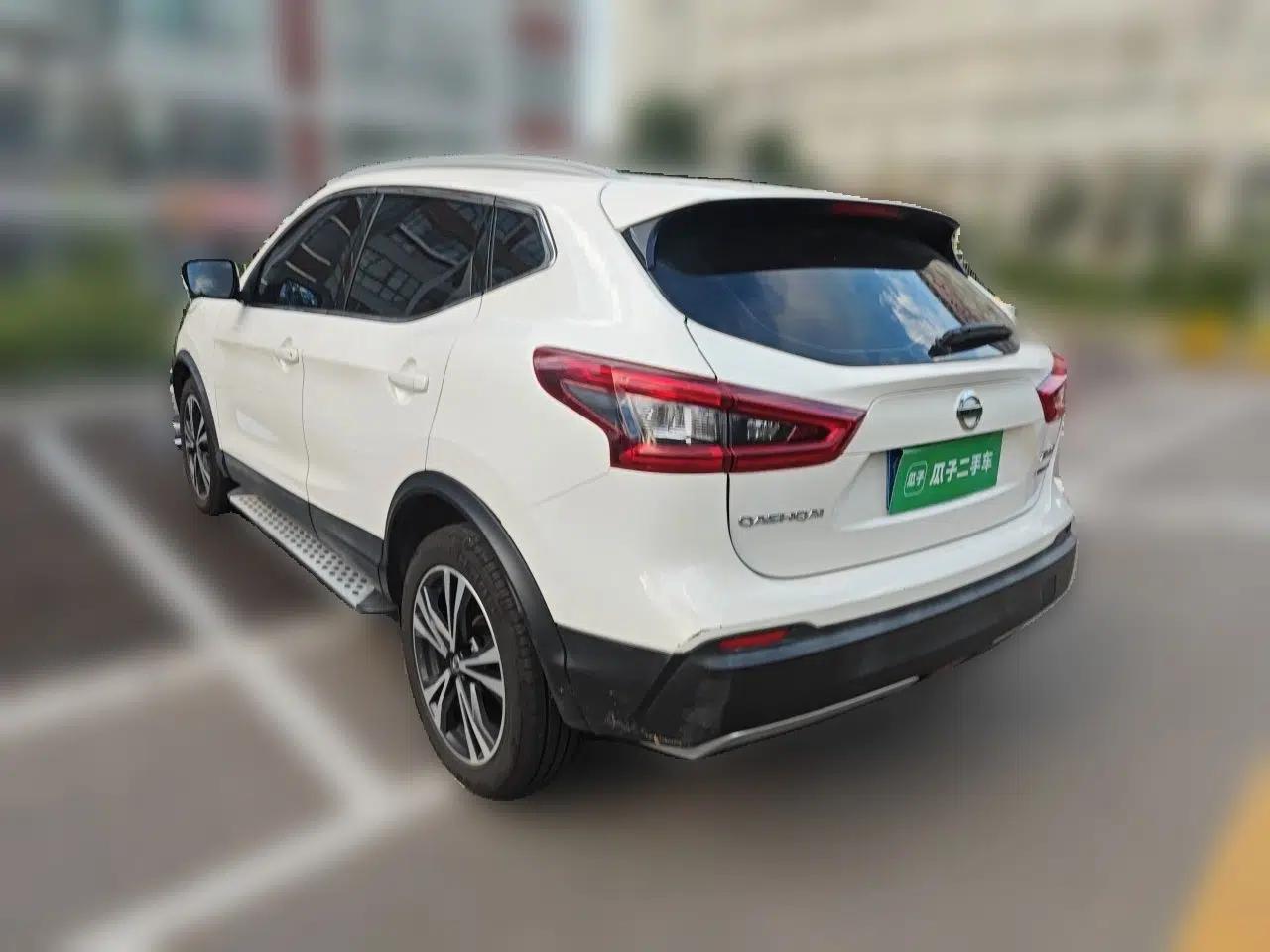 Nissan Qashqai 2019 2.0L CVT Luxury Edition — миниатюра 4