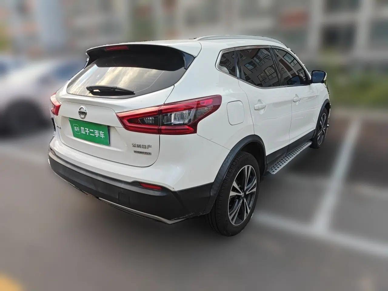 Nissan Qashqai 2019 2.0L CVT Luxury Edition — миниатюра 6