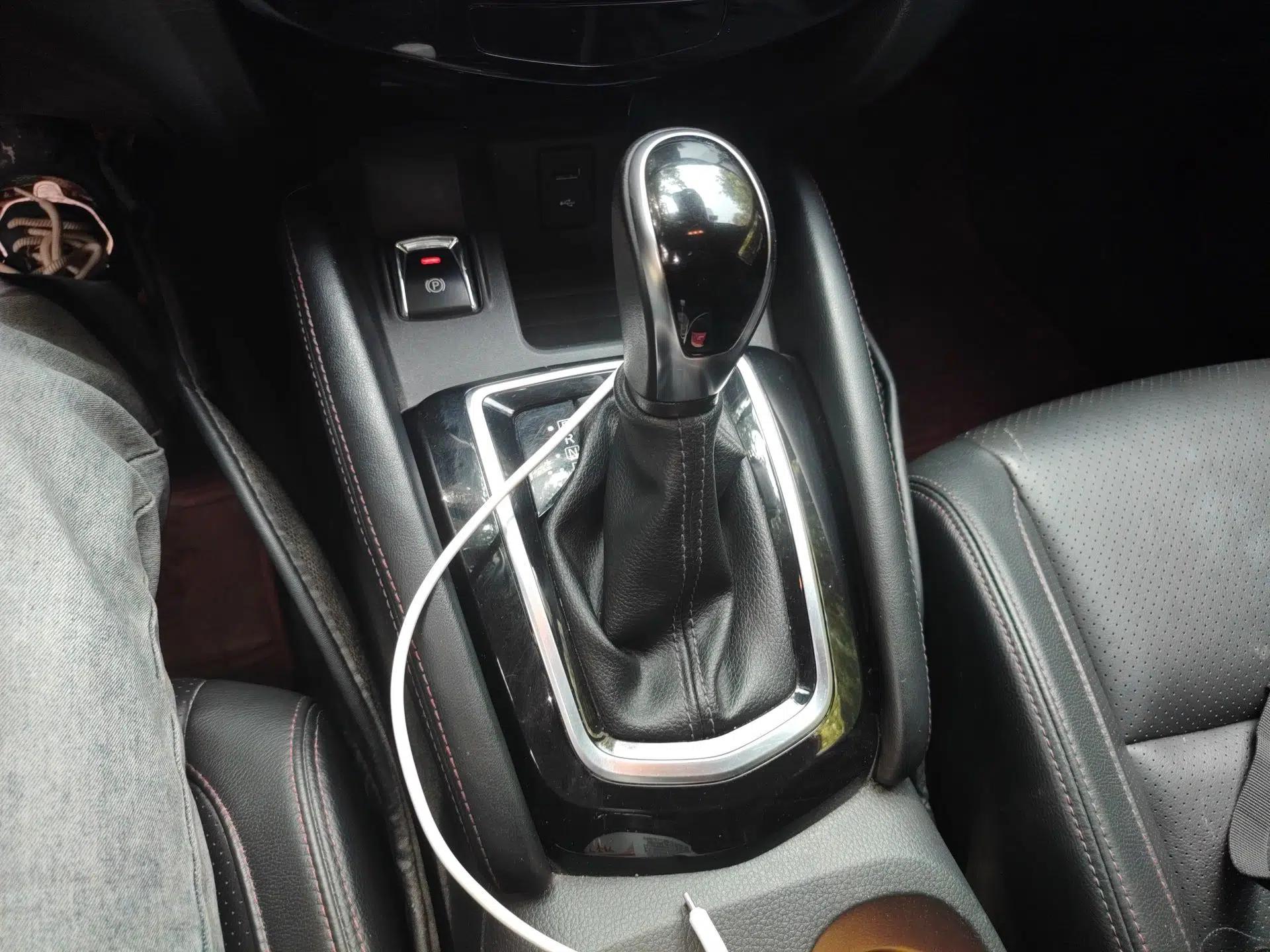 Nissan Qashqai 2021 2.0L CVT Luxury Edition — миниатюра 13