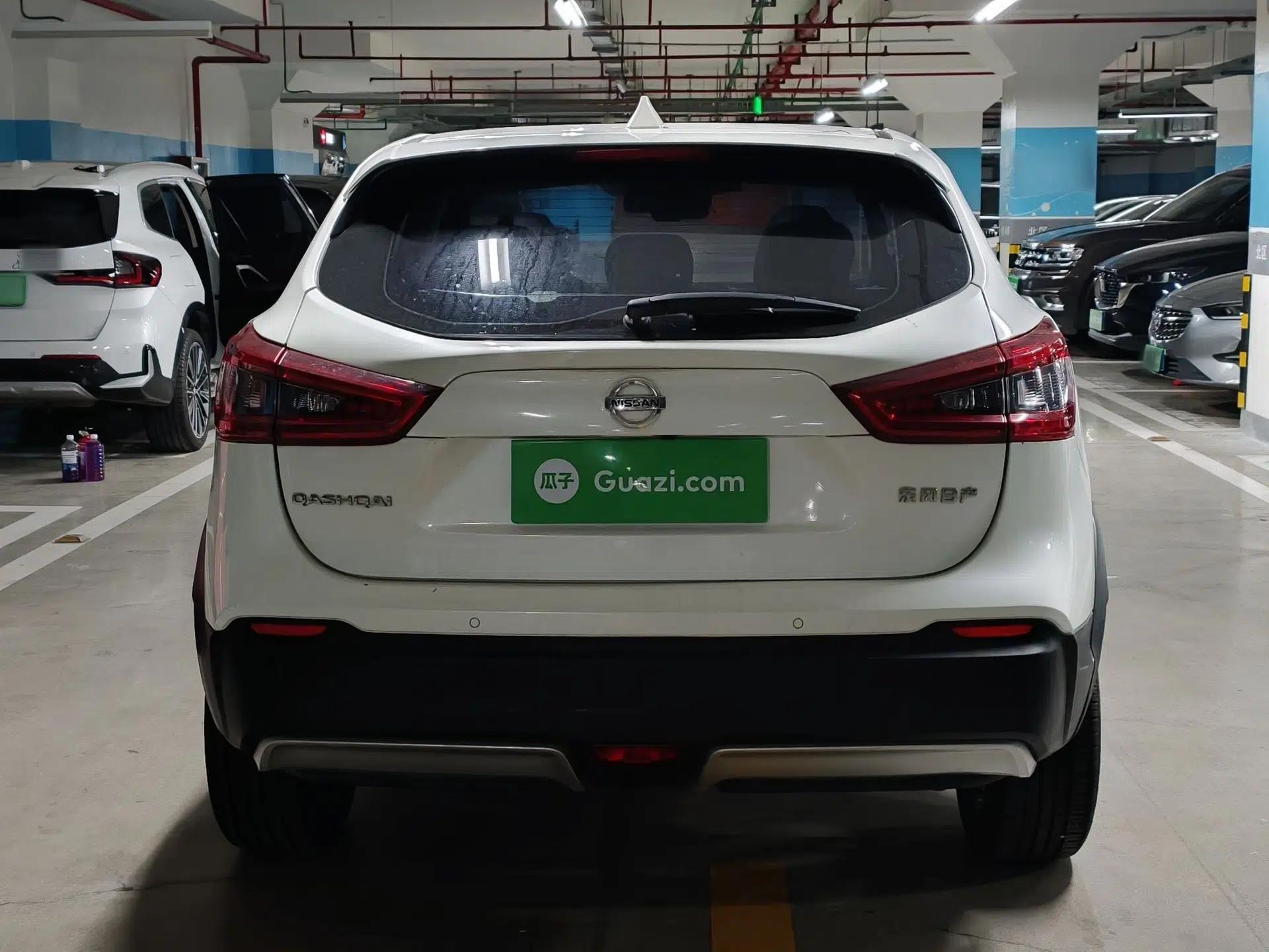 Nissan Qashqai 2021 2.0L CVT Luxury Edition — миниатюра 3