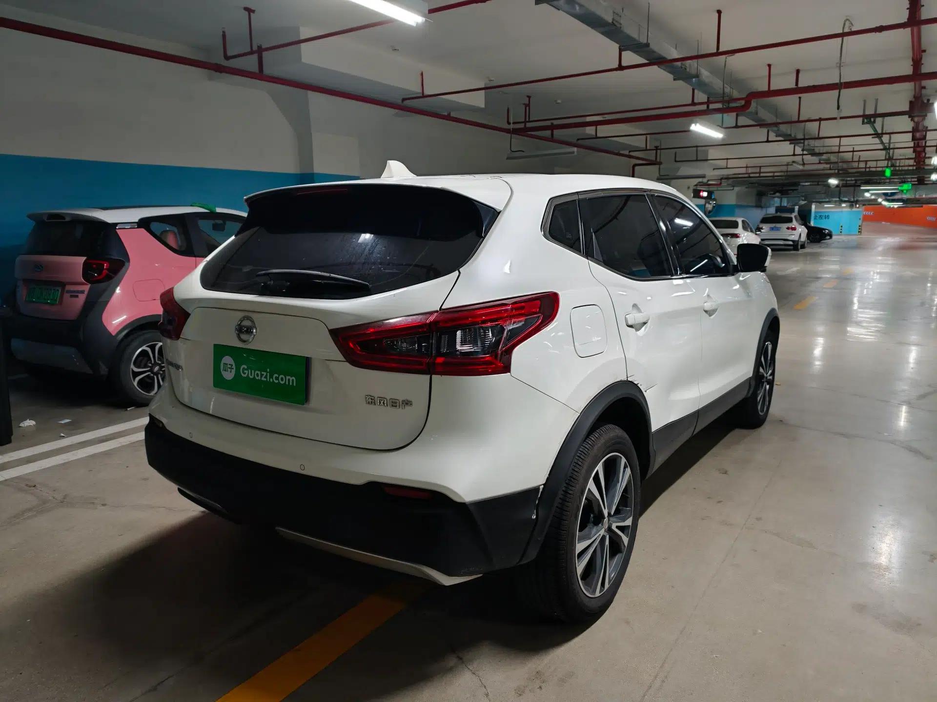 Nissan Qashqai 2021 2.0L CVT Luxury Edition — миниатюра 4