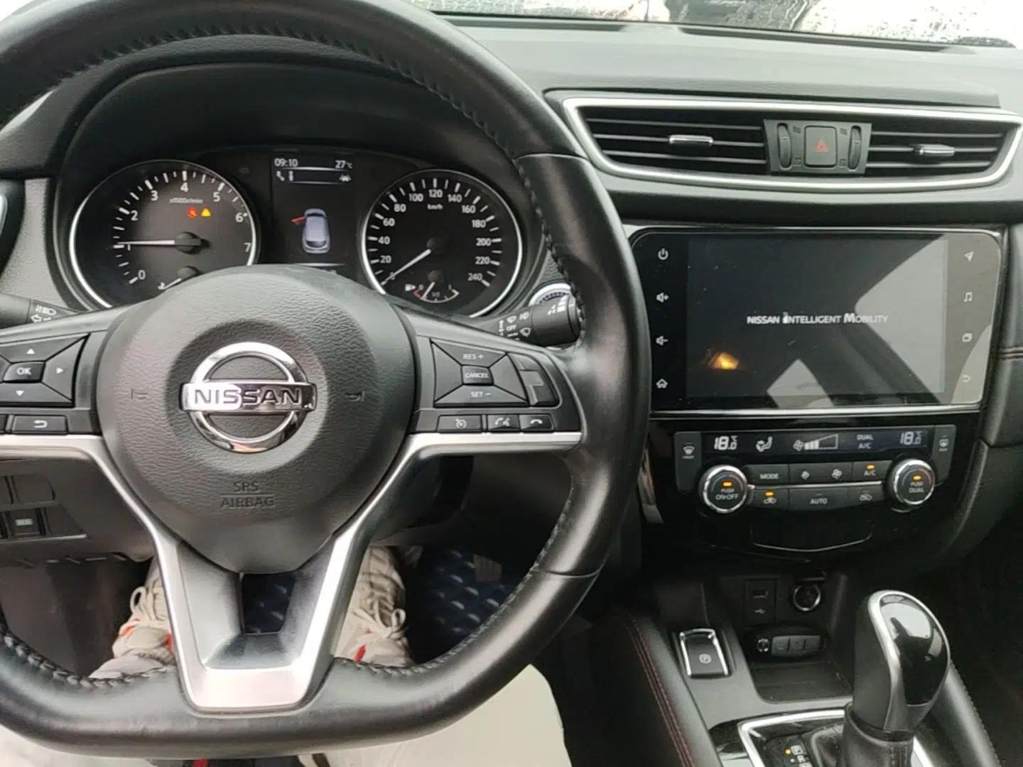 Nissan Qashqai 2022 2.0L CVT XV Premier Luxury Edition — миниатюра 17