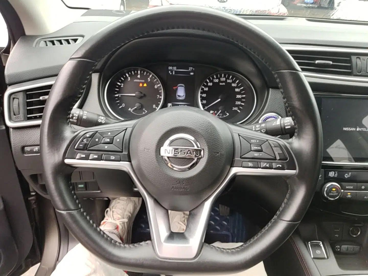 Nissan Qashqai 2022 2.0L CVT XV Premier Luxury Edition — миниатюра 18