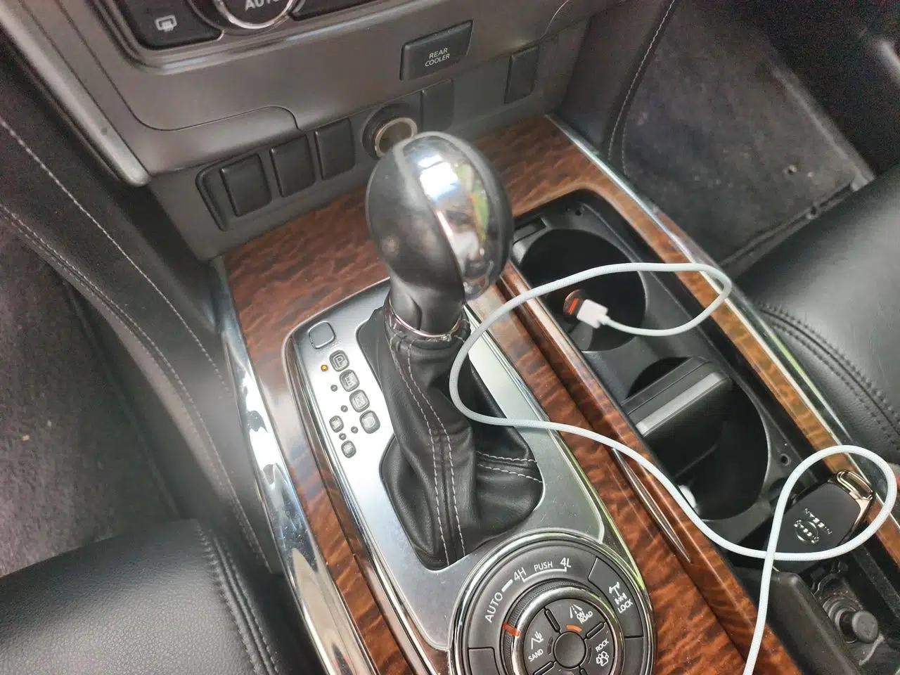 Nissan Patrol 4.0L Automatic 7-Seater (Parallel Import) — миниатюра 14