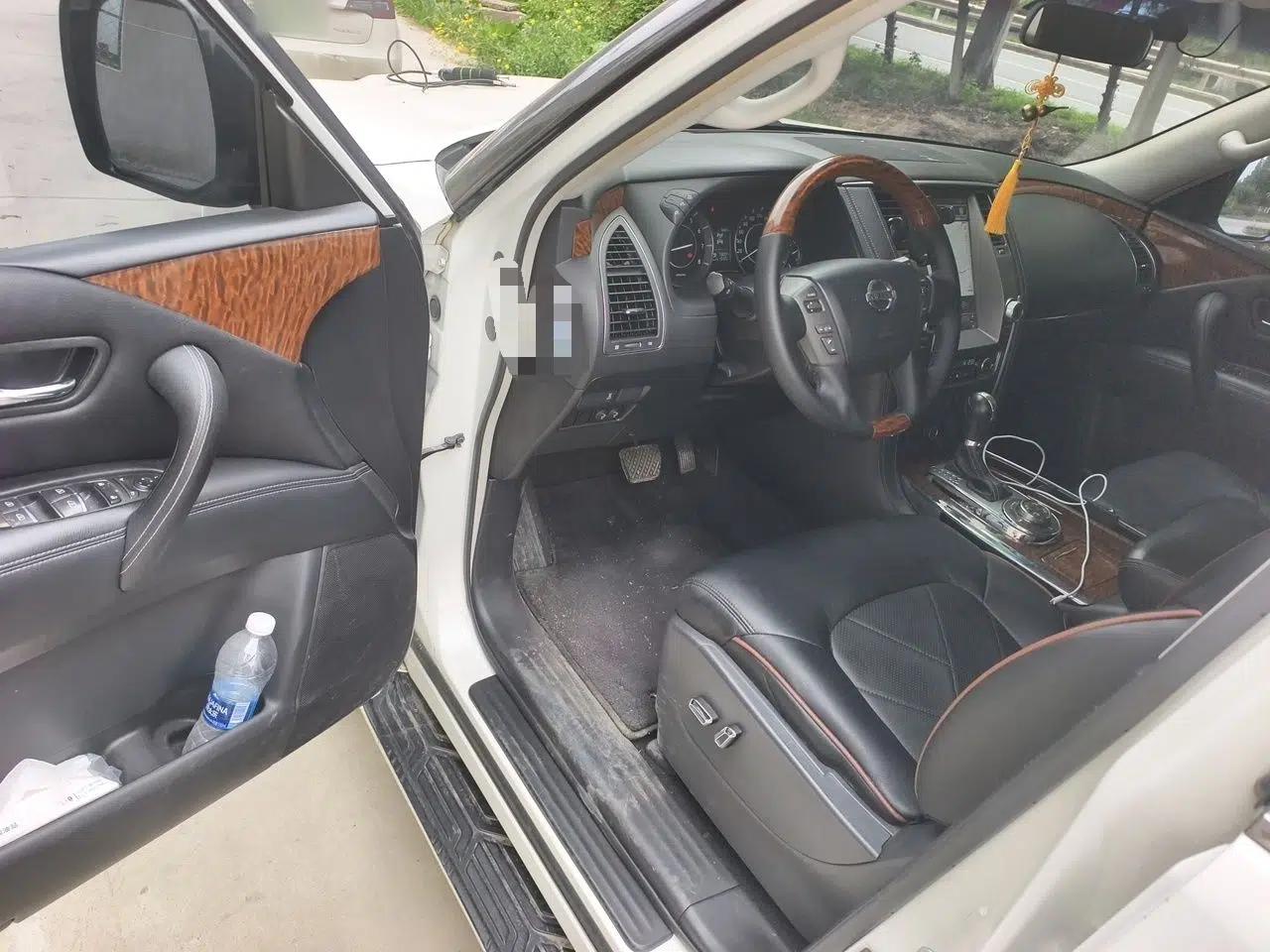 Nissan Patrol 4.0L Automatic 7-Seater (Parallel Import) — миниатюра 16
