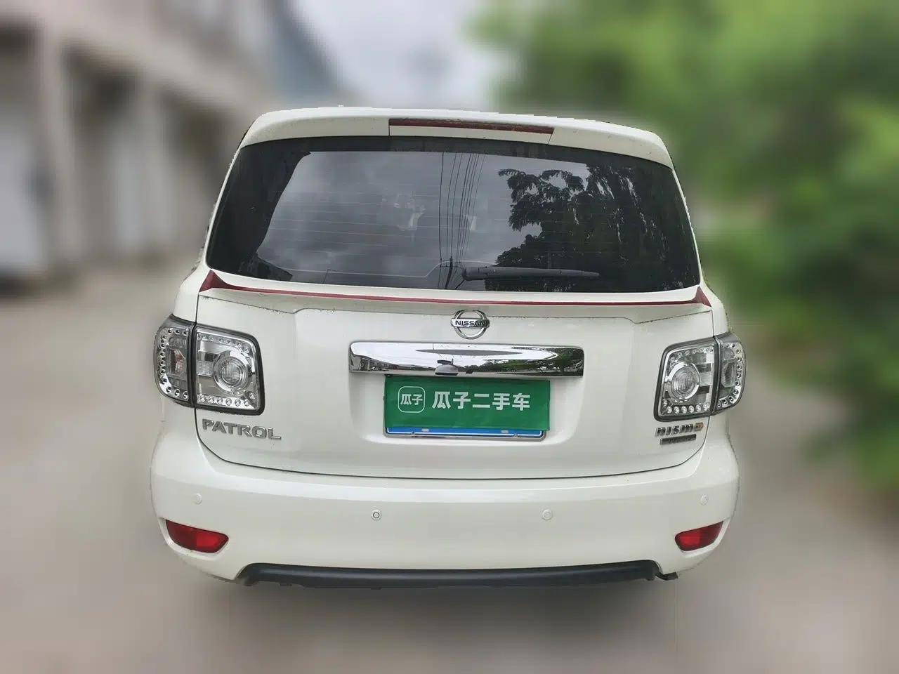 Nissan Patrol 4.0L Automatic 7-Seater (Parallel Import) — миниатюра 5