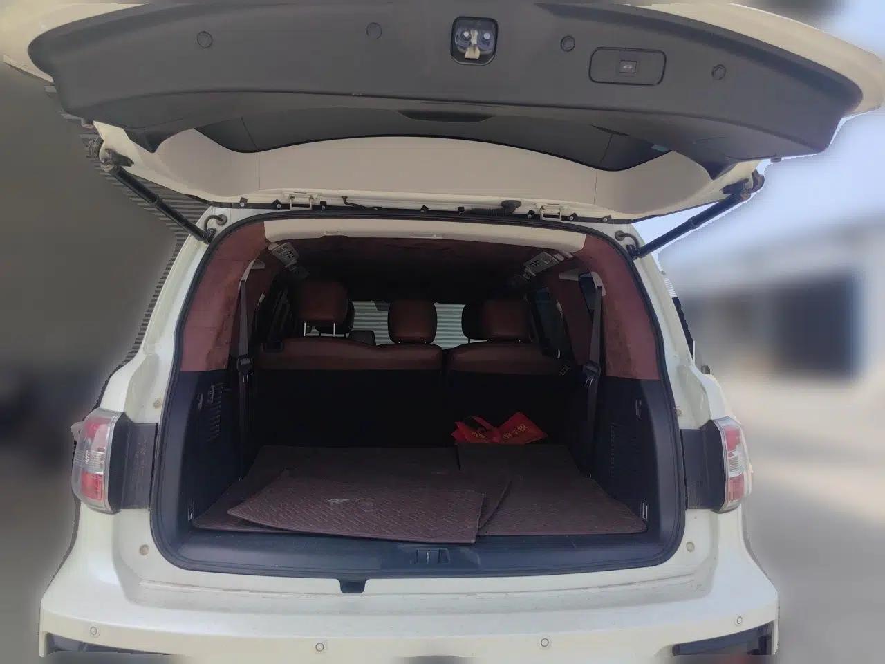Nissan Patrol 2018 4.0L SE Middle East Version — миниатюра 19