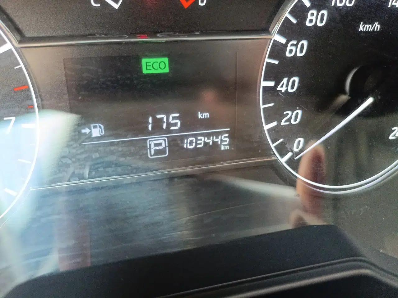 Nissan Tiida 2016 1.6L CVT Cool Dynamic Edition — миниатюра 12